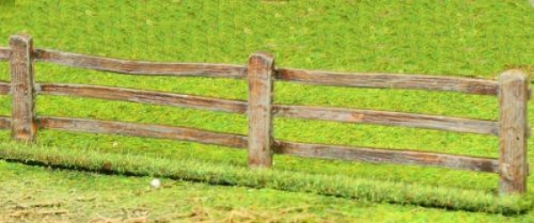 Front Rank Miniatures: 40GE4 Post & Rail Fencing Kits - Type 2 Rails Fitted To Posts (40mm)