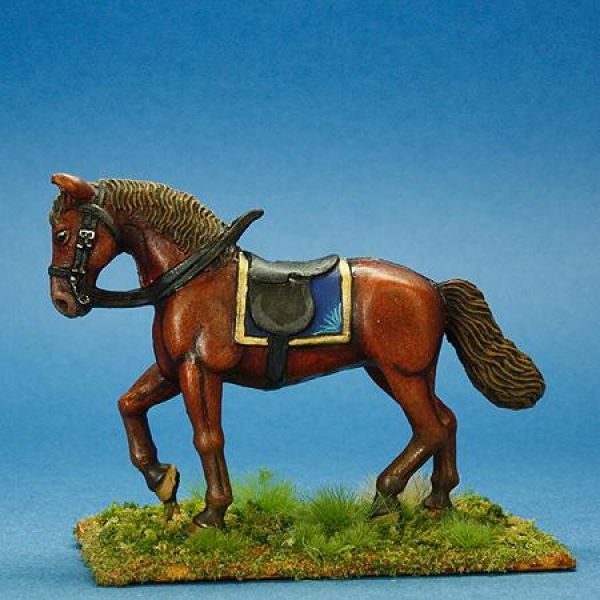 Front Rank Miniatures: 40HR3 Trotting Horse (1 horse) (40mm)
