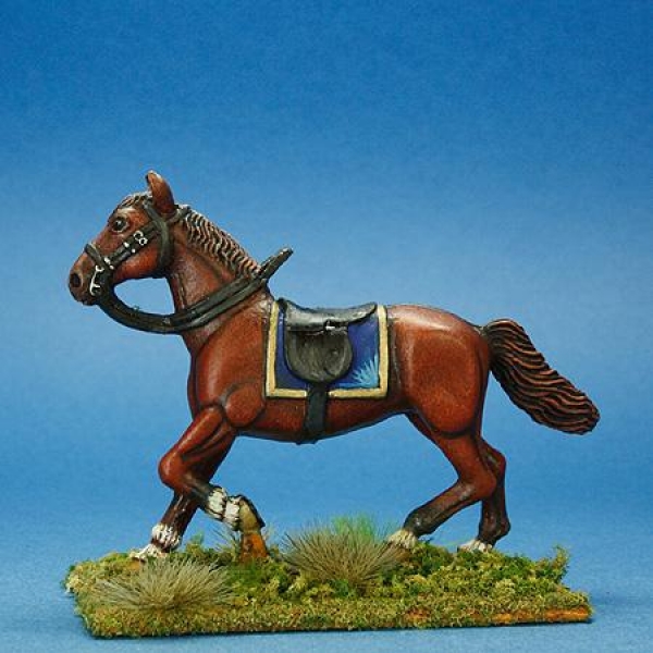 Front Rank Miniatures: 40HR4 Cantering Horse (1 horse) (40mm)