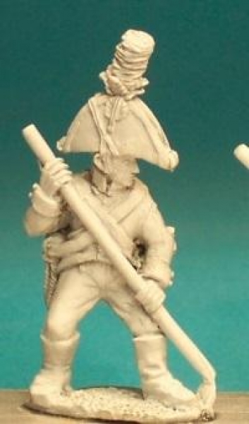 Front Rank Miniatures: ANA4 Austrian Artillery Crewman - In Bicorn - Artilleryman With Trailspi