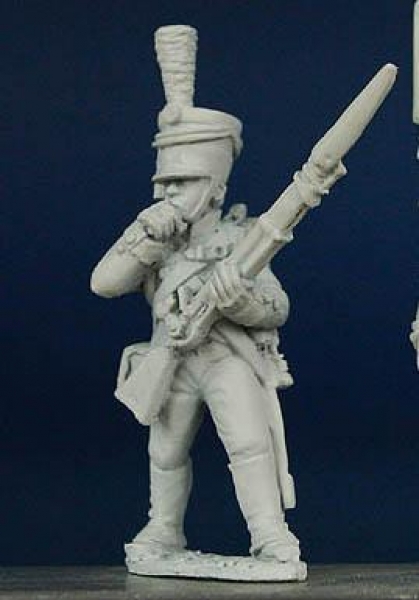 Front Rank Miniatures: WN54 Wurttemberg Light Infantryman 1807 To 1812 - Standing Biting Cartridge (