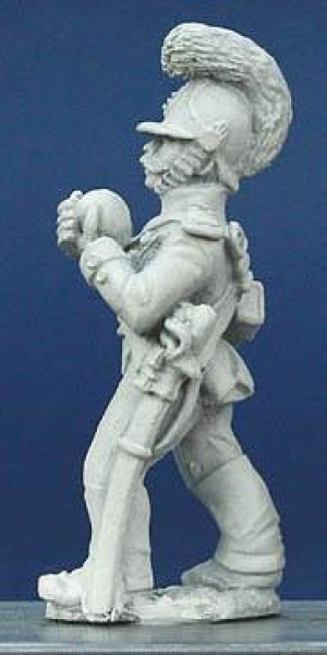 Front Rank Miniatures: WNA20 Wurttemberg Horse Artillery Crewman 1811 - 1812 - Gunner Carrying Round