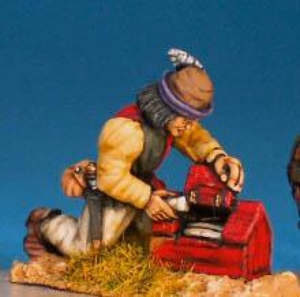 Front Rank Miniatures: WRA3 Artillery Crewman - Gunner With Ammunition Box (6 figures)
